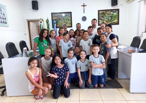 Visita dos Alunos do 4° ano da Escola Municipal Nossa Senhora das Graças.